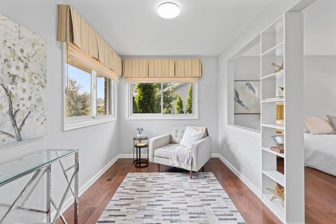 Photo 16 at 4 Welbrooke Place, City Centre West, Toronto