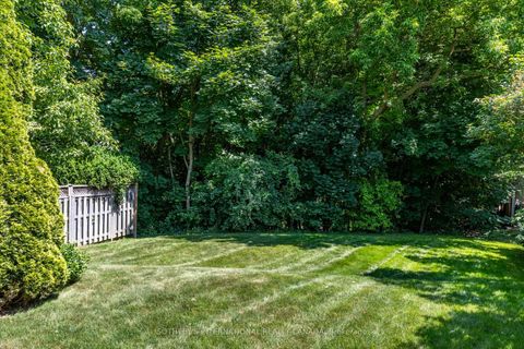 Photo 34 at 4 Welbrooke Place, City Centre West, Toronto