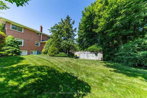 Photo 35 at 4 Welbrooke Place, City Centre West, Toronto