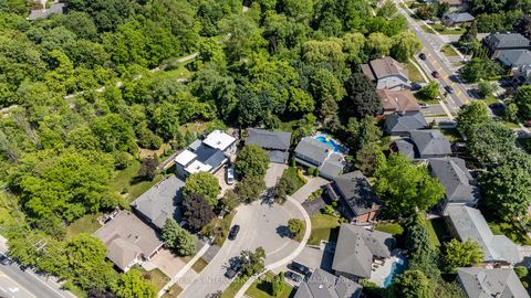 Photo 38 at 4 Welbrooke Place, City Centre West, Toronto