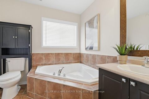 Photo 16 at 1428 Coldstream Drive, Taunton, Oshawa