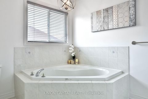 Photo 32 at 81 Ten Oaks Boulevard, Patterson, Vaughan