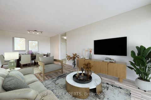 Photo 18 at 1506 - 7 Townsgate Drive, Yorkhill, Vaughan