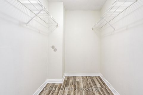 Photo 35 at 1506 - 7 Townsgate Drive, Yorkhill, Vaughan