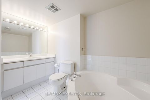 Photo 38 at 1506 - 7 Townsgate Drive, Yorkhill, Vaughan