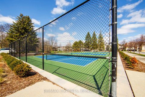 Photo 49 at 1506 - 7 Townsgate Drive, Yorkhill, Vaughan