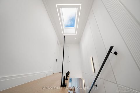 Photo 14 at 238 Melrose Avenue N, Lawrence Park North, Toronto