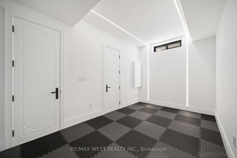 Photo 34 at 238 Melrose Avenue N, Lawrence Park North, Toronto