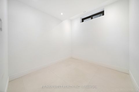 Photo 37 at 238 Melrose Avenue N, Lawrence Park North, Toronto