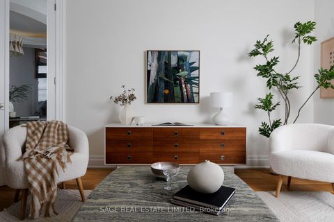 Photo 7 at 42 Winterlude Court, Kleinburg, Vaughan