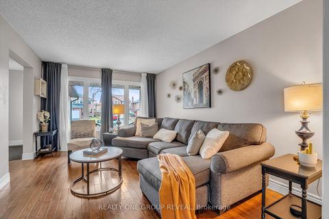 Photo 7 at 556 Rainy Day Drive, Woodlands, Pickering