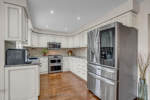 Photo 13 at 556 Rainy Day Drive, Woodlands, Pickering