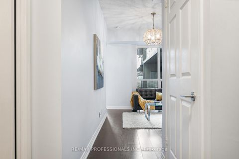 Photo 2 at 723 - 15 James Finlay Way, CFB, Toronto