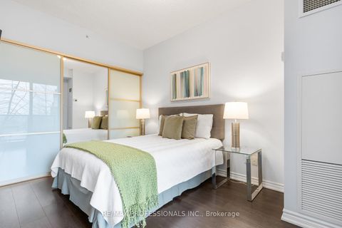 Photo 11 at 723 - 15 James Finlay Way, CFB, Toronto