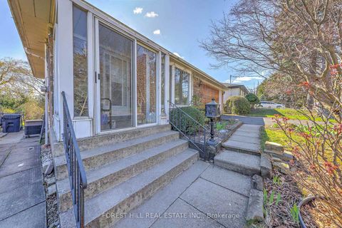Photo 1 at 63 Hopperton Drive, Windfields, Toronto