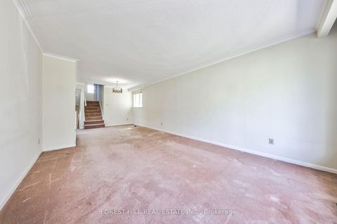 Photo 5 at 63 Hopperton Drive, Windfields, Toronto