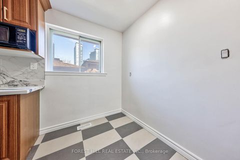 Photo 10 at 63 Hopperton Drive, Windfields, Toronto