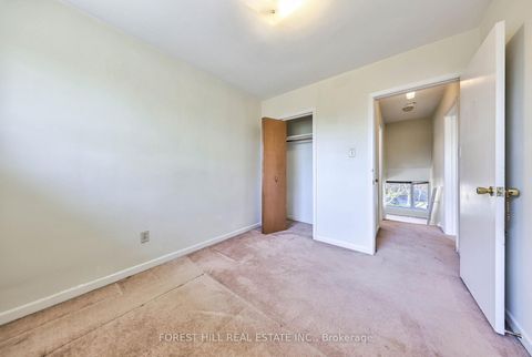 Photo 16 at 63 Hopperton Drive, Windfields, Toronto