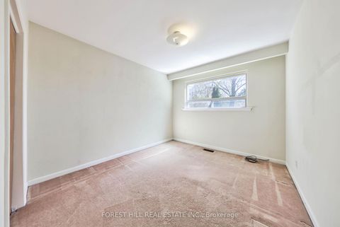 Photo 19 at 63 Hopperton Drive, Windfields, Toronto