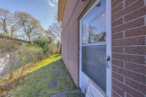 Photo 30 at 63 Hopperton Drive, Windfields, Toronto