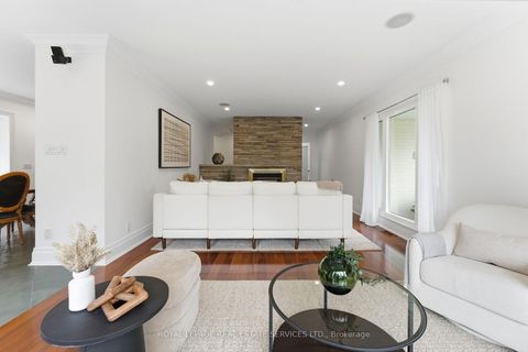 Photo 9 at 21 Princess Anne Crescent, Rosethorn, Toronto