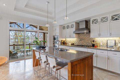 Photo 14 at 31 Ashwood Crescent, Rosethorn, Toronto