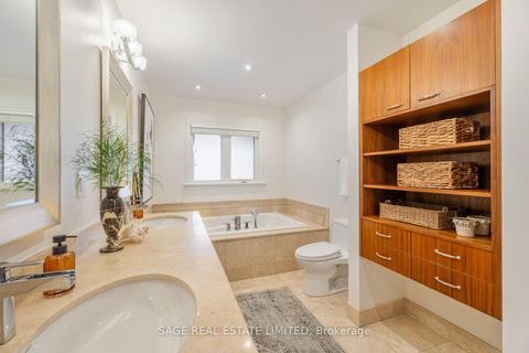 Photo 24 at 31 Ashwood Crescent, Rosethorn, Toronto