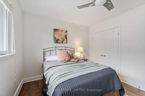 Photo 29 at 31 Ashwood Crescent, Rosethorn, Toronto