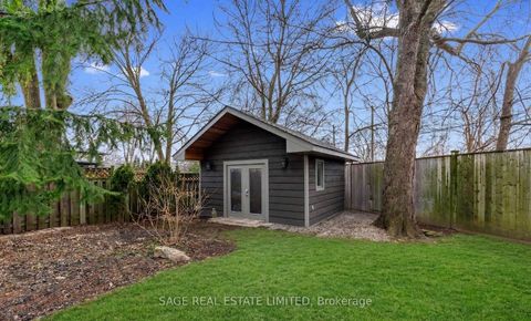 Photo 47 at 31 Ashwood Crescent, Rosethorn, Toronto