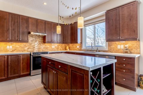 Photo 13 at 137 Jewel House Lane, Shore, Barrie