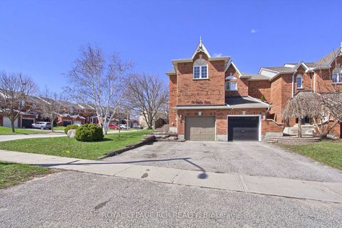 Photo 5 at 74 Drake Drive, Painswick South, Barrie