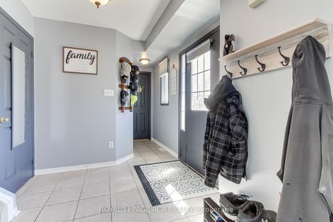 Photo 7 at 74 Drake Drive, Painswick South, Barrie