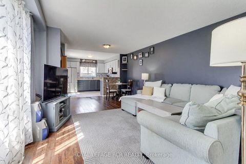 Photo 10 at 74 Drake Drive, Painswick South, Barrie