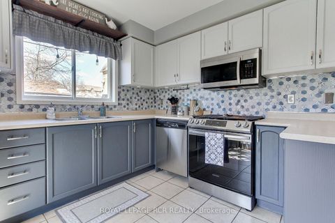 Photo 18 at 74 Drake Drive, Painswick South, Barrie