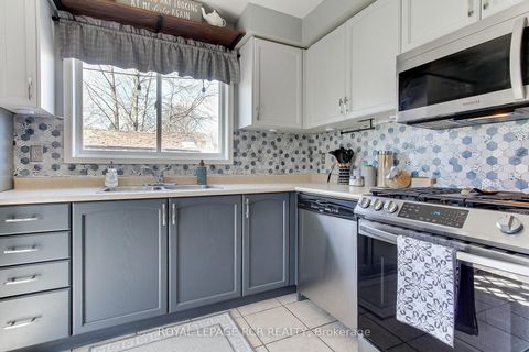 Photo 19 at 74 Drake Drive, Painswick South, Barrie
