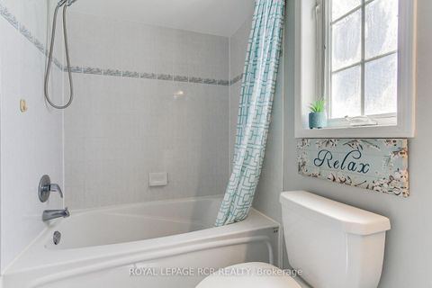 Photo 32 at 74 Drake Drive, Painswick South, Barrie