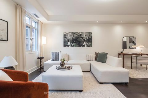 Photo 1 at Th103 - 500 Richmond Street W, Waterfront Communities C1, Toronto