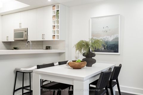 Photo 6 at Th103 - 500 Richmond Street W, Waterfront Communities C1, Toronto