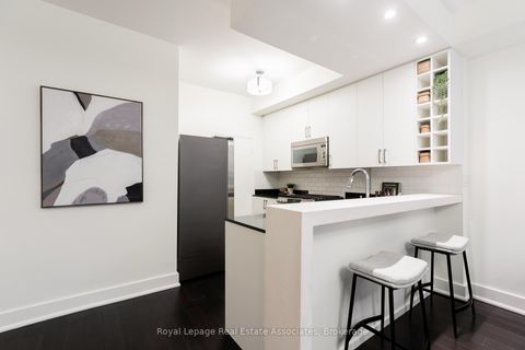 Photo 7 at Th103 - 500 Richmond Street W, Waterfront Communities C1, Toronto