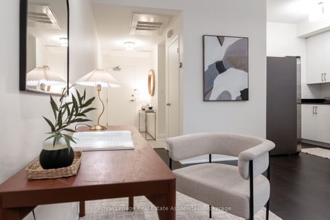 Photo 10 at Th103 - 500 Richmond Street W, Waterfront Communities C1, Toronto