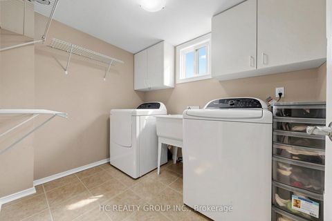 Photo 21 at 84 Viewmark Drive, Devonsleigh, Richmond Hill