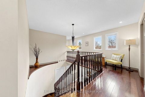 Photo 23 at 84 Viewmark Drive, Devonsleigh, Richmond Hill