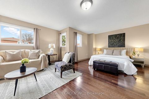 Photo 24 at 84 Viewmark Drive, Devonsleigh, Richmond Hill