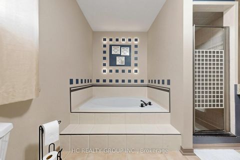 Photo 30 at 84 Viewmark Drive, Devonsleigh, Richmond Hill