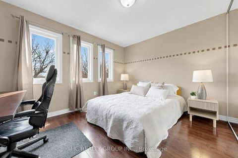 Photo 31 at 84 Viewmark Drive, Devonsleigh, Richmond Hill