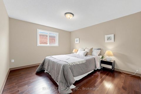 Photo 33 at 84 Viewmark Drive, Devonsleigh, Richmond Hill