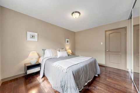 Photo 35 at 84 Viewmark Drive, Devonsleigh, Richmond Hill