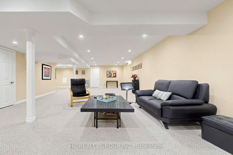 Photo 40 at 84 Viewmark Drive, Devonsleigh, Richmond Hill