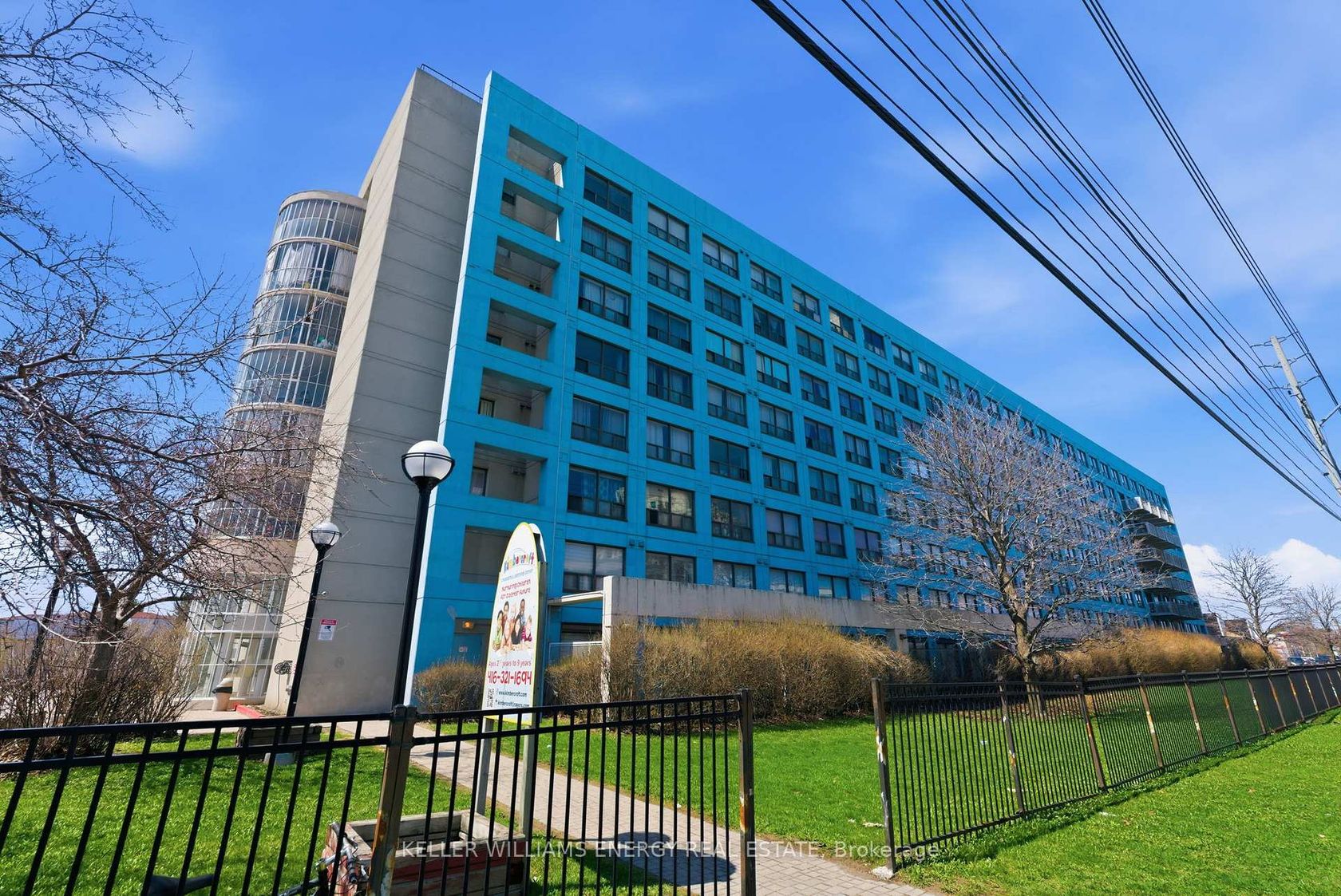 519 - 39 Kimbercroft Court, Malvern West, Toronto photo number 2