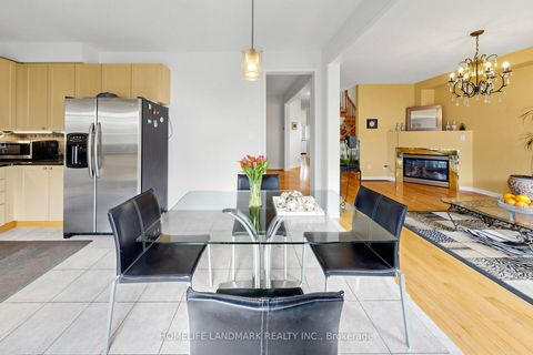 Photo 15 at 88 Barnwood Drive, Oak Ridges Lake Wilcox, Richmond Hill